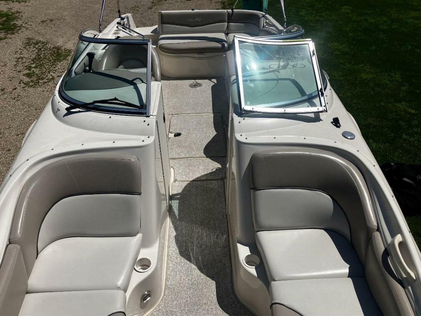 24ft Sea Ray Yacht For Sale