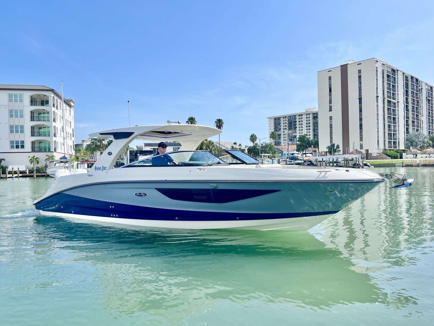35ft Sea Ray Yacht For Sale