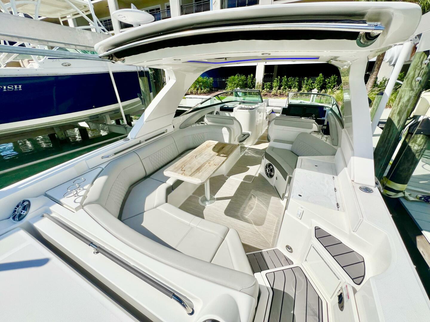 35ft Sea Ray Yacht For Sale