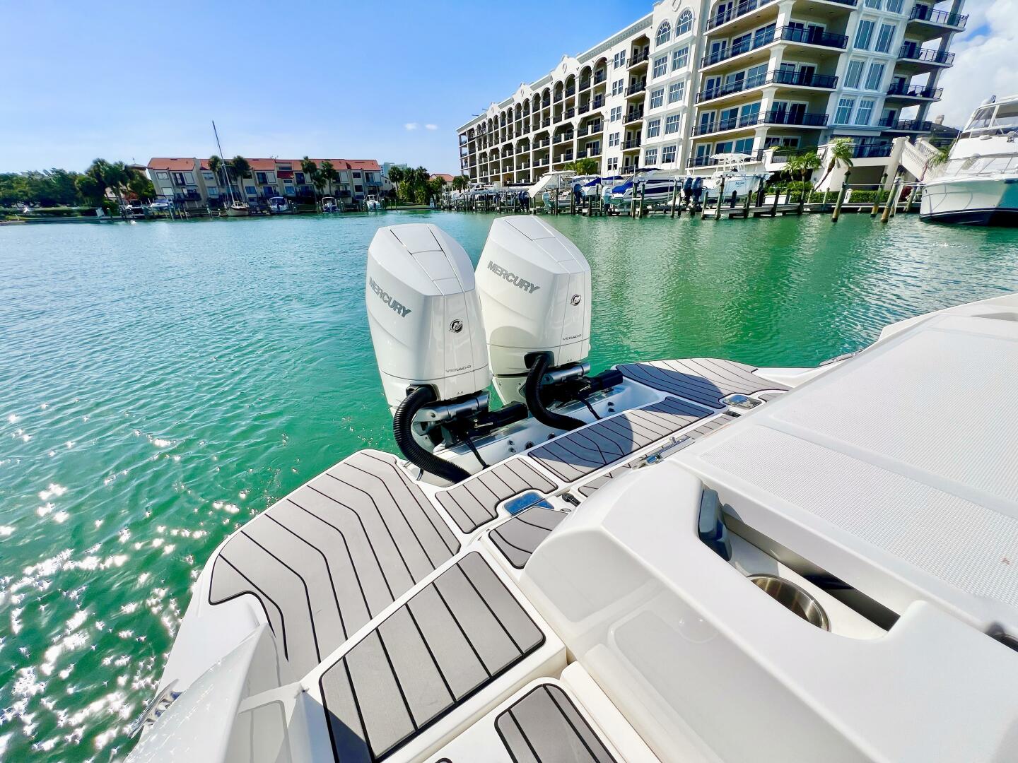 35ft Sea Ray Yacht For Sale