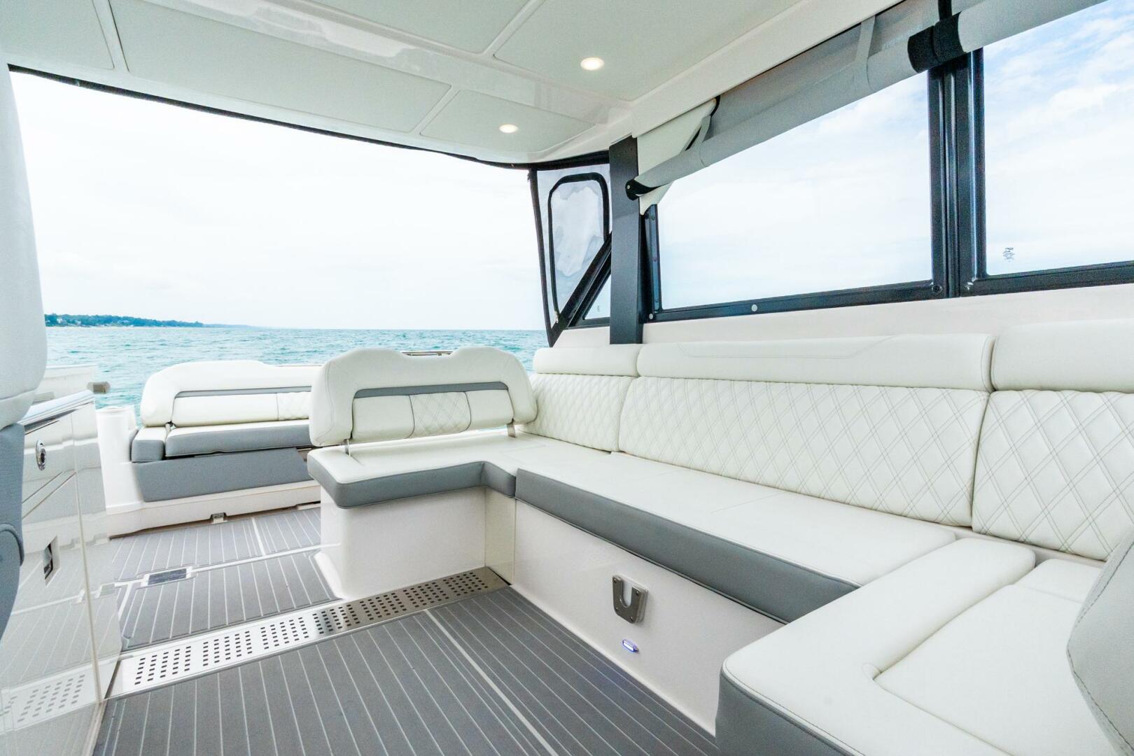 DA BETTER BOAT 36ft Regal Yacht For Sale