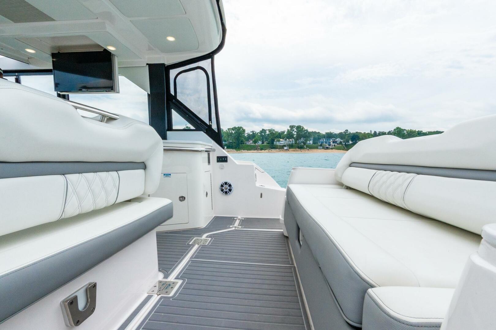 DA BETTER BOAT 36ft Regal Yacht For Sale