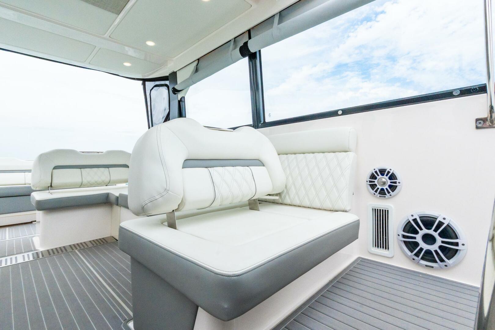 DA BETTER BOAT 36ft Regal Yacht For Sale