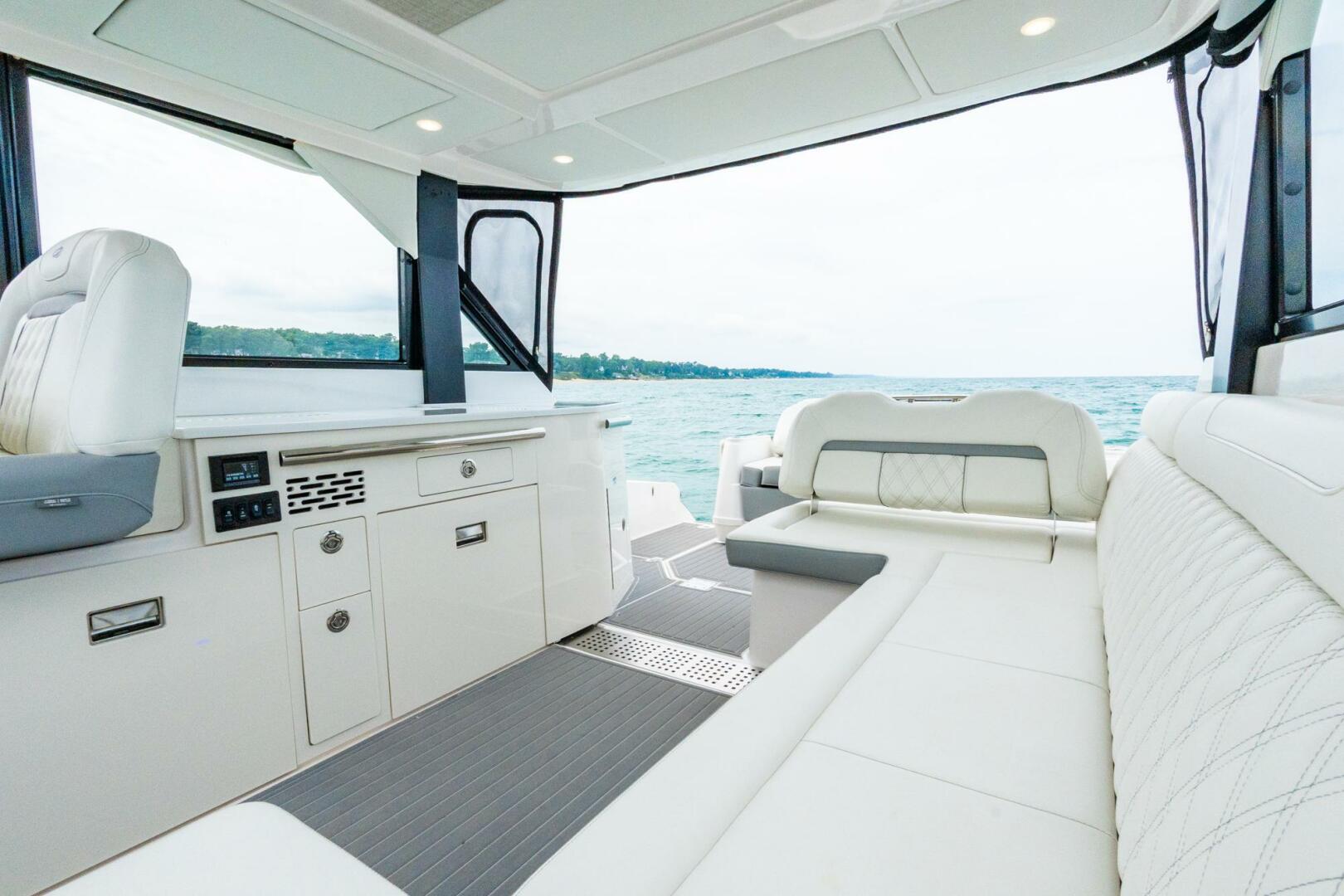 DA BETTER BOAT 36ft Regal Yacht For Sale