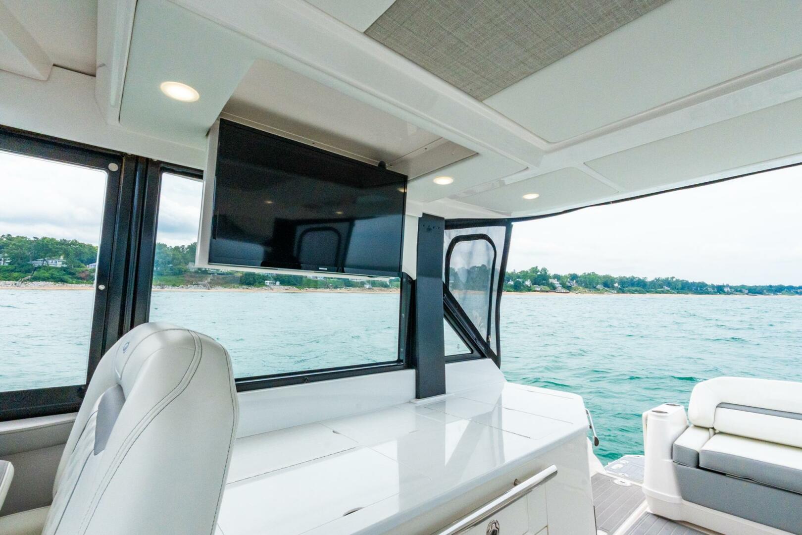 DA BETTER BOAT 36ft Regal Yacht For Sale
