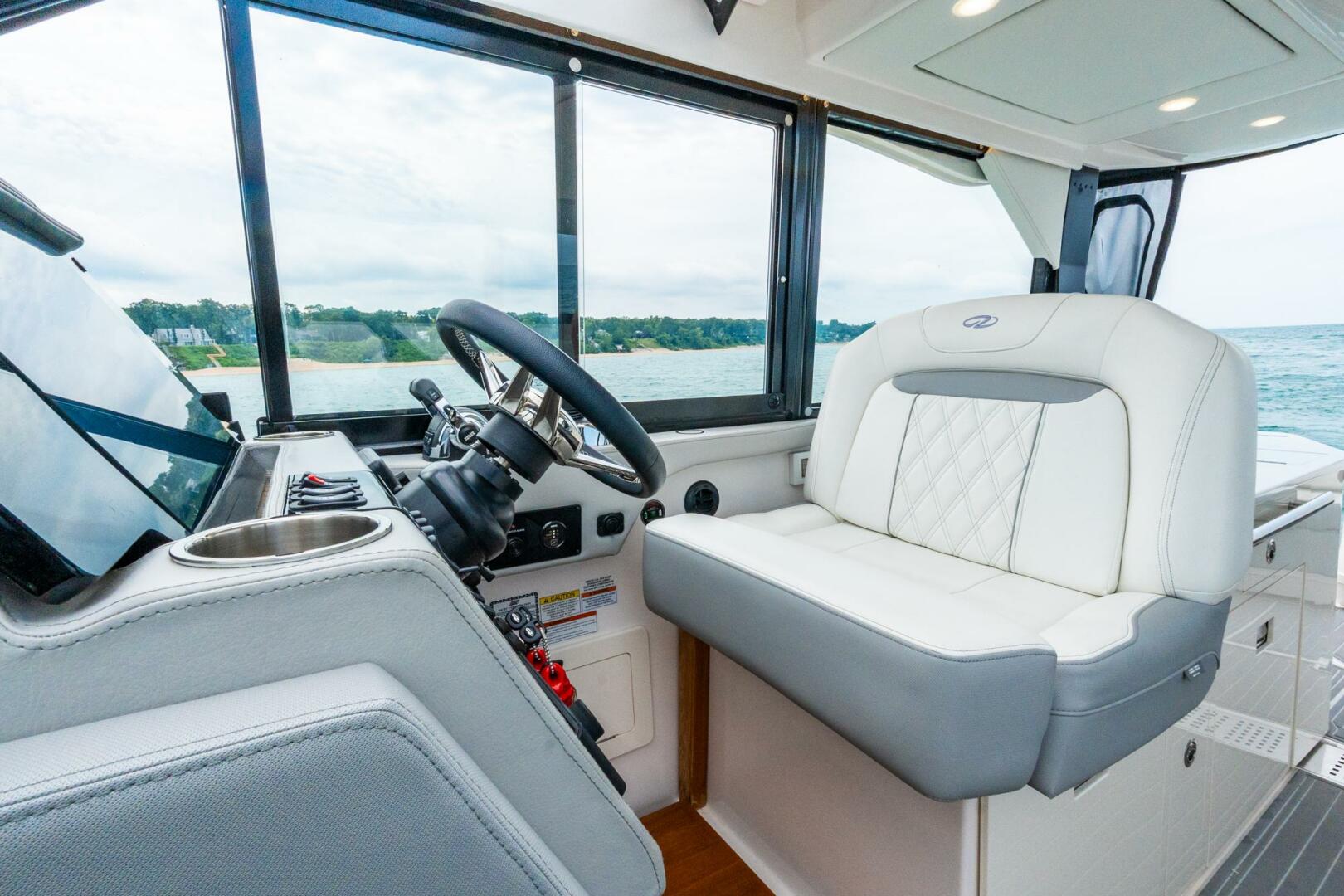 DA BETTER BOAT 36ft Regal Yacht For Sale