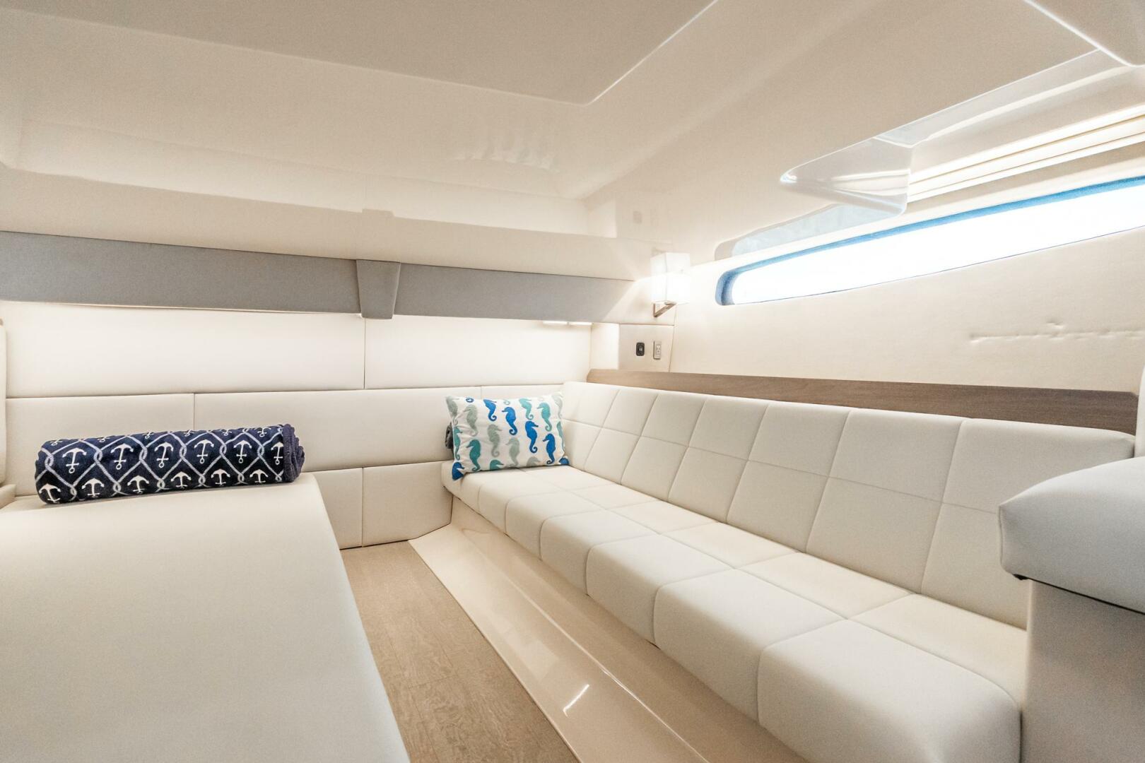 DA BETTER BOAT 36ft Regal Yacht For Sale
