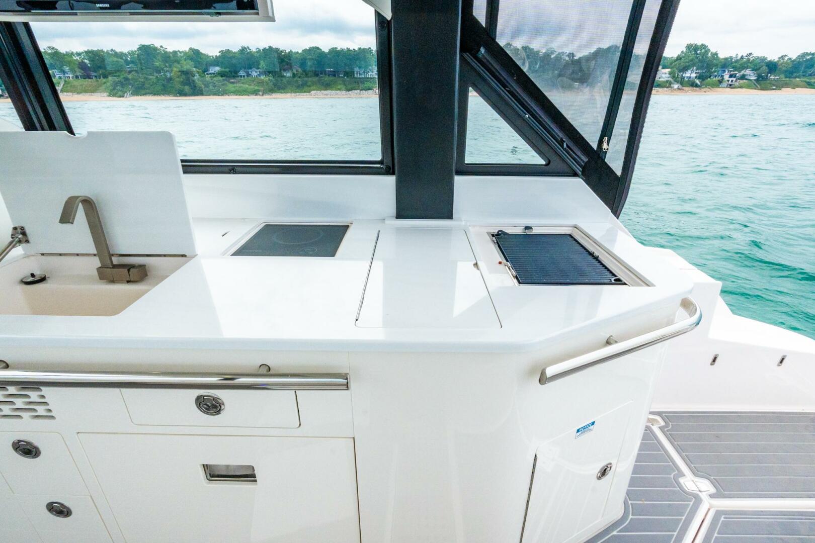 DA BETTER BOAT 36ft Regal Yacht For Sale