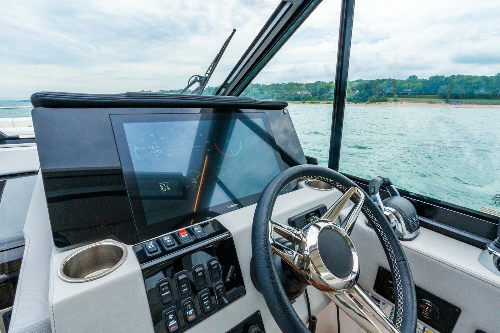 DA BETTER BOAT 36ft Regal Yacht For Sale