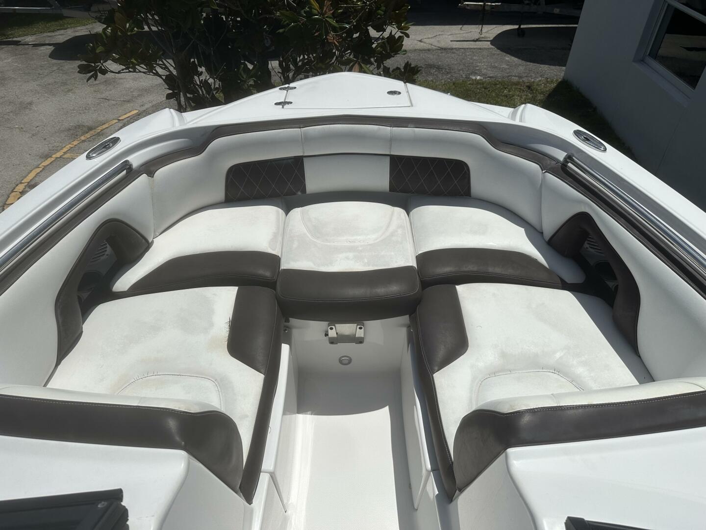 25ft Monterey Yacht For Sale