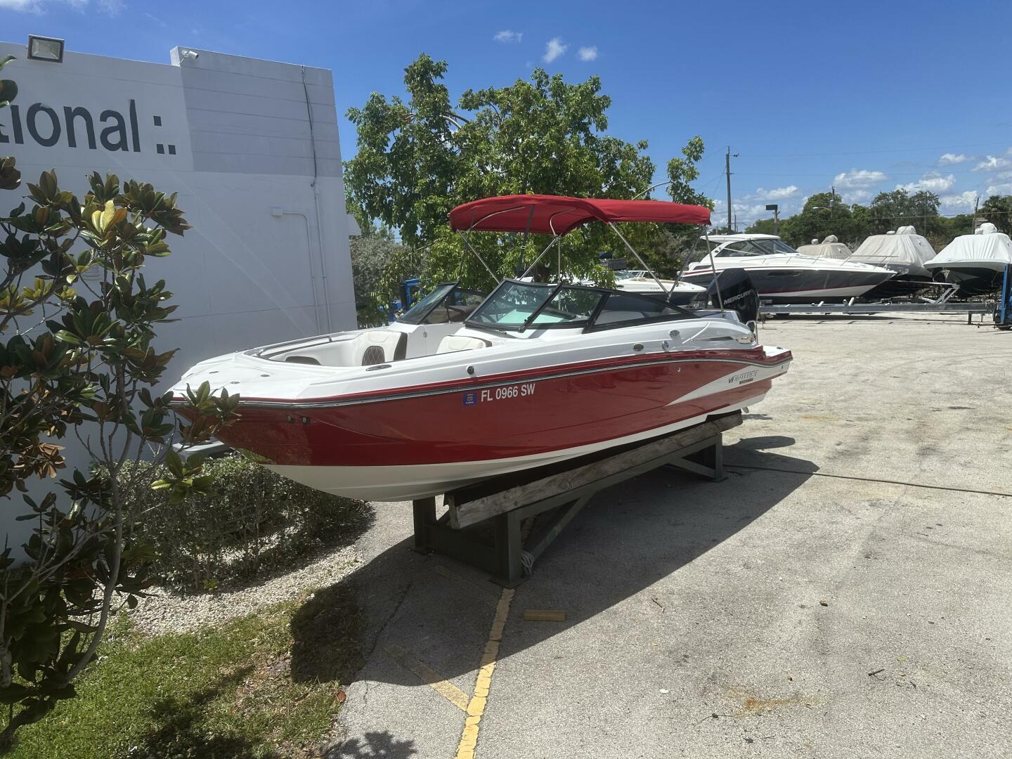 25ft Monterey Yacht For Sale