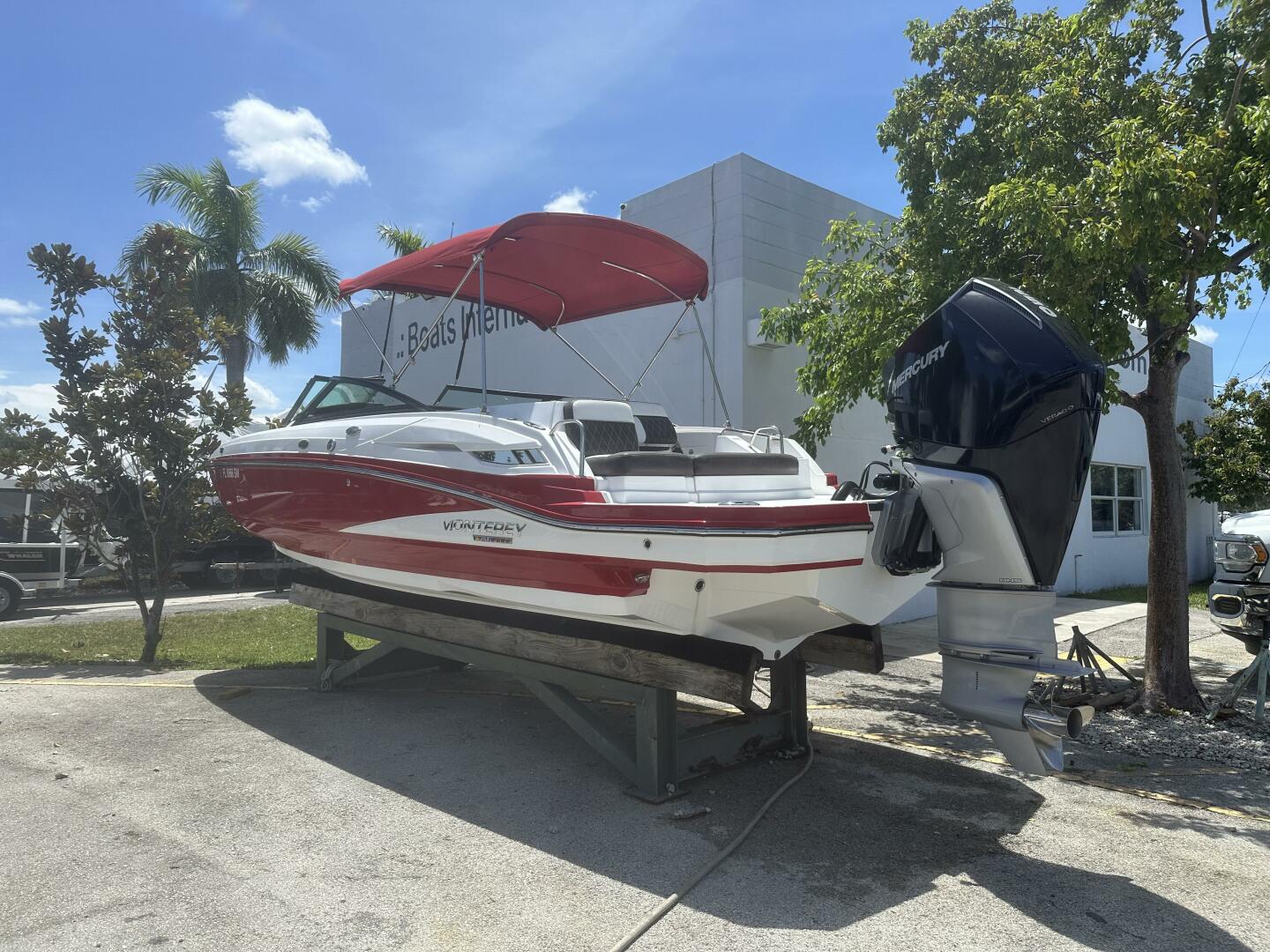 25ft Monterey Yacht For Sale