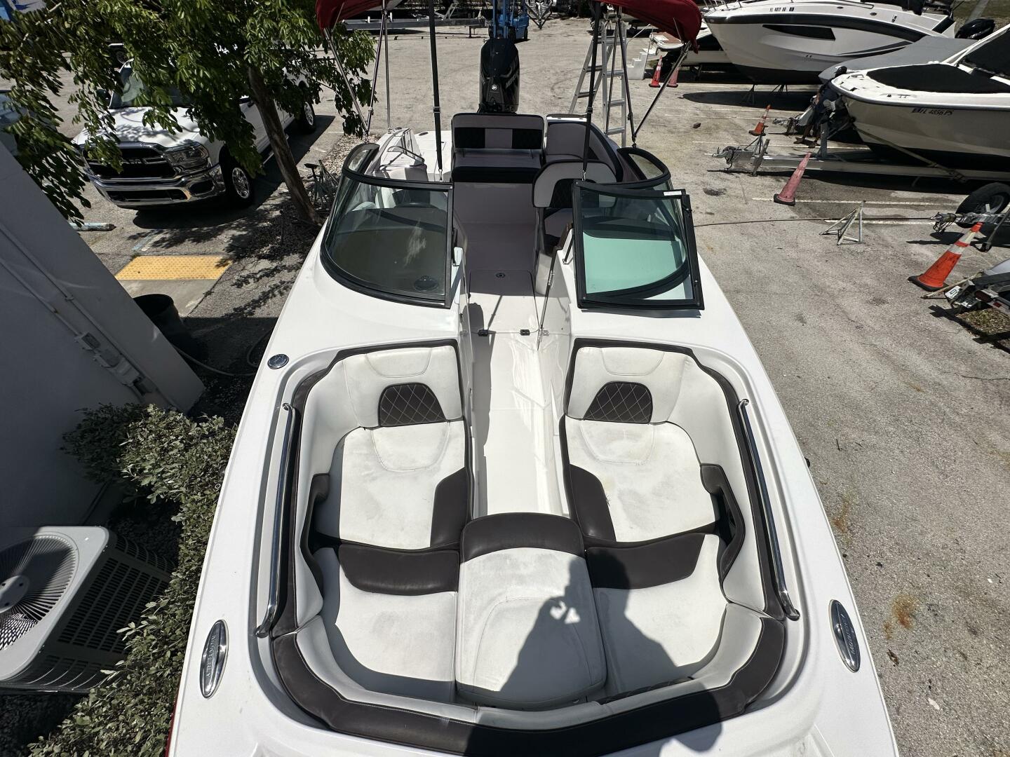 25ft Monterey Yacht For Sale