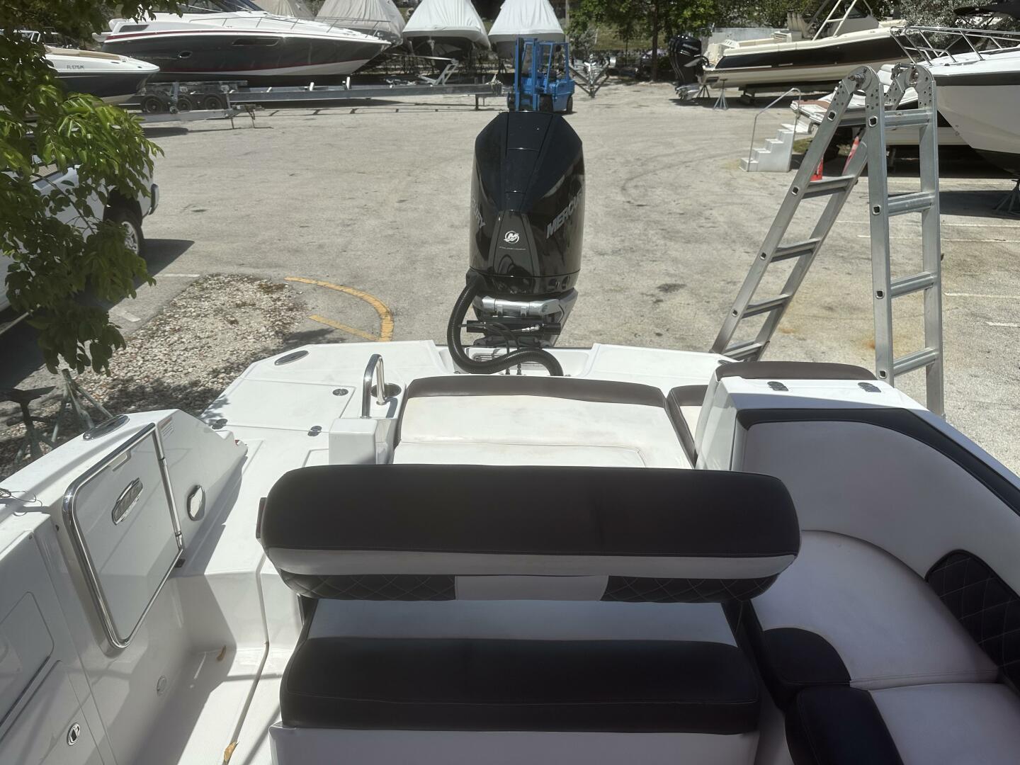 25ft Monterey Yacht For Sale
