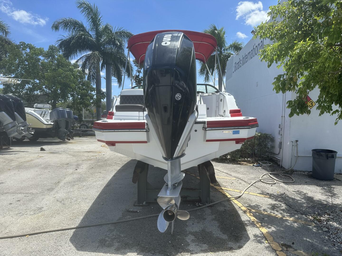25ft Monterey Yacht For Sale