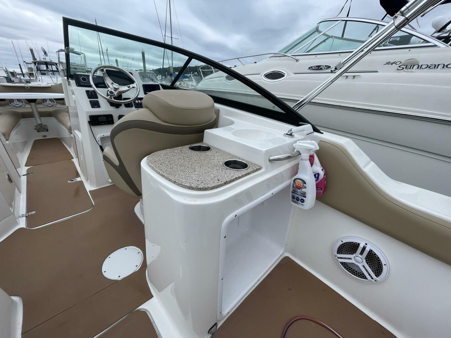 23ft NauticStar Yacht For Sale