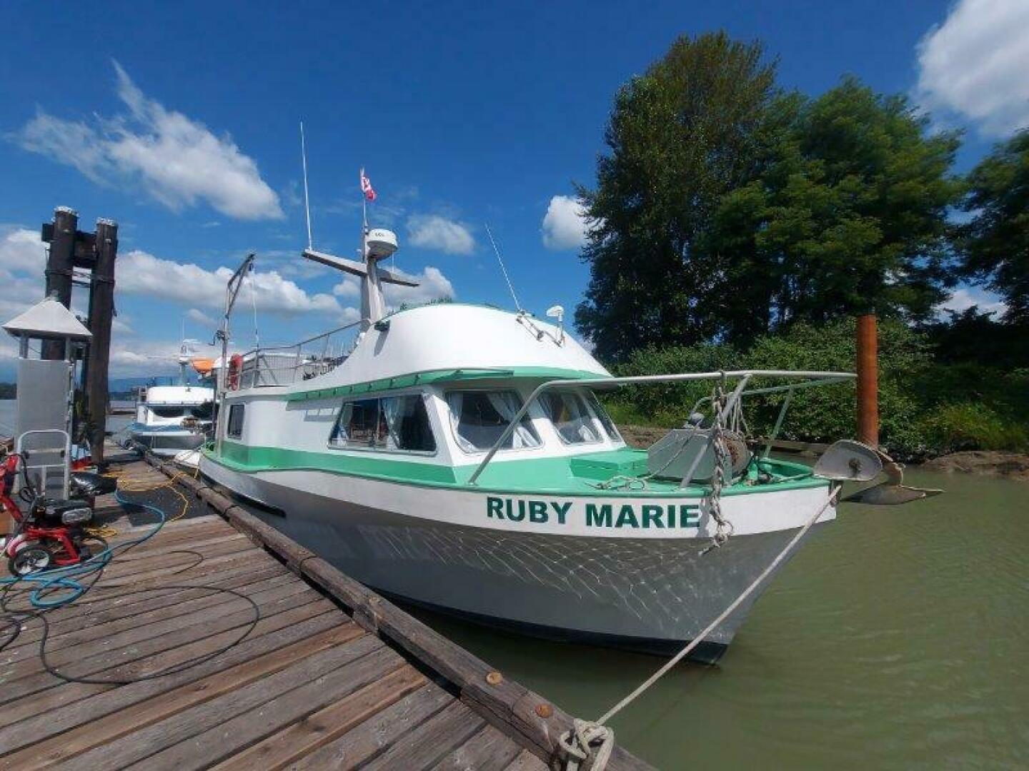 37ft Custom Yacht For Sale