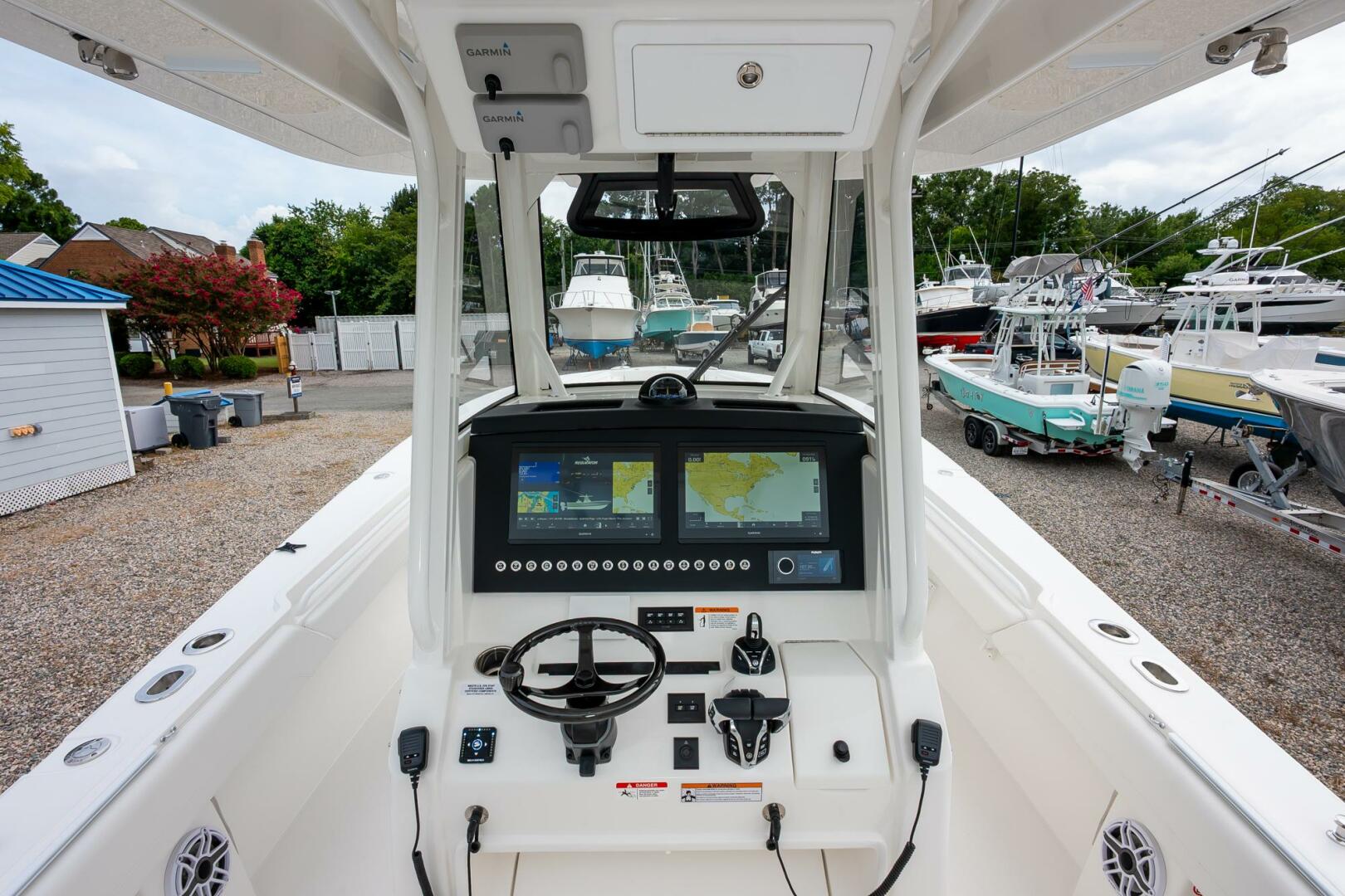 2026 Regulator 31 LR 08