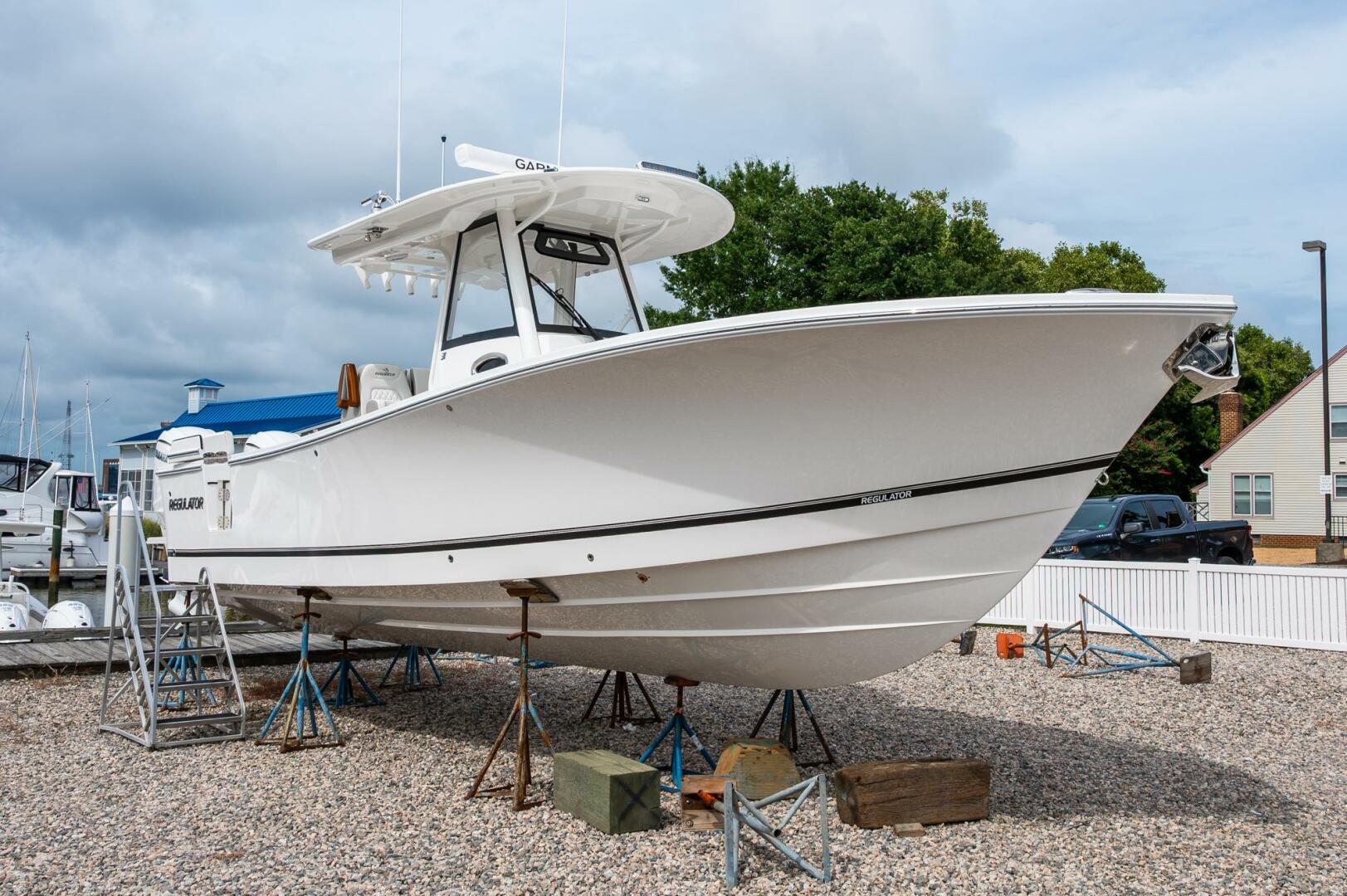 2026 Regulator 31 LR 02