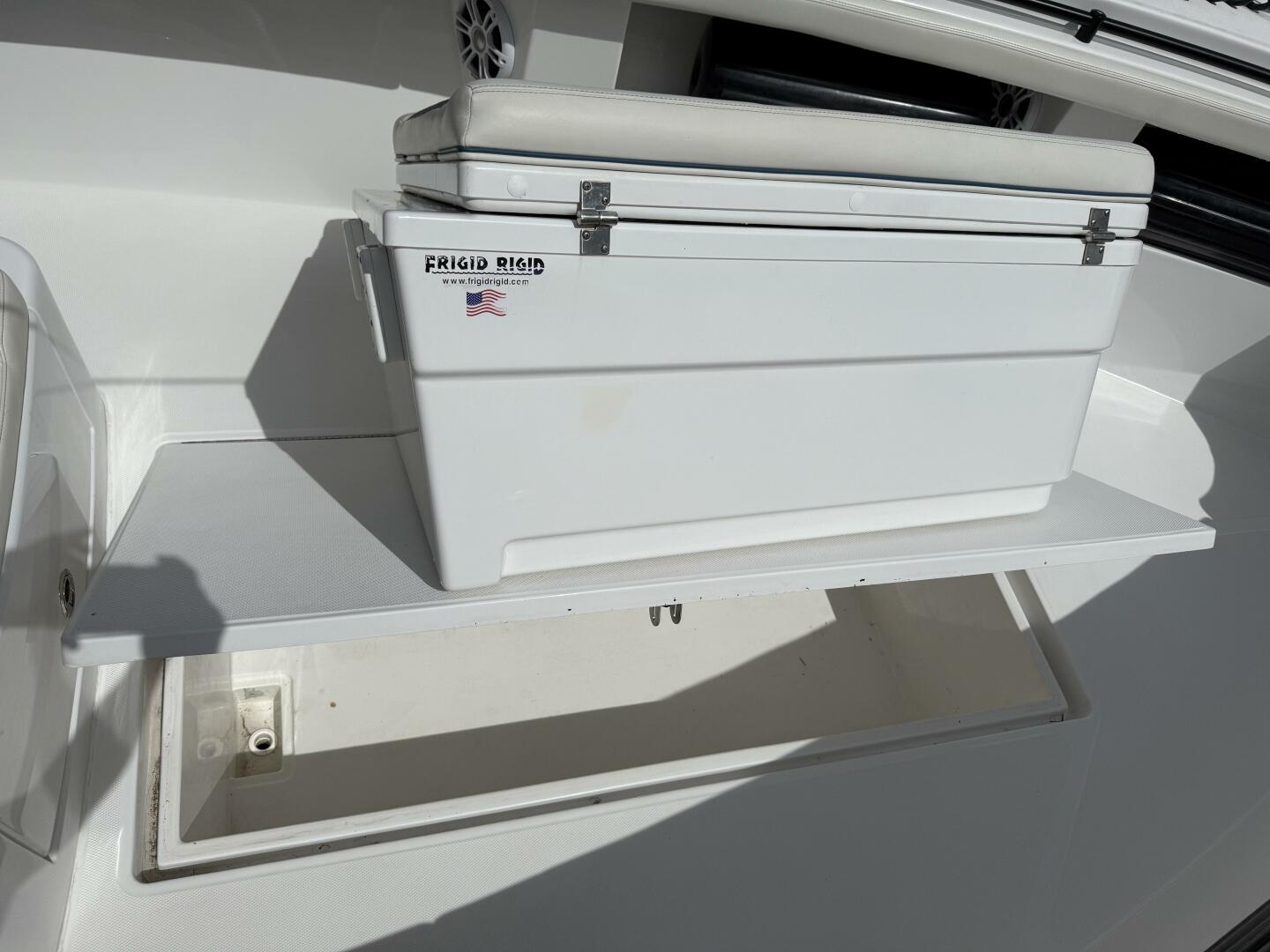 33ft Front Runner Yacht For Sale