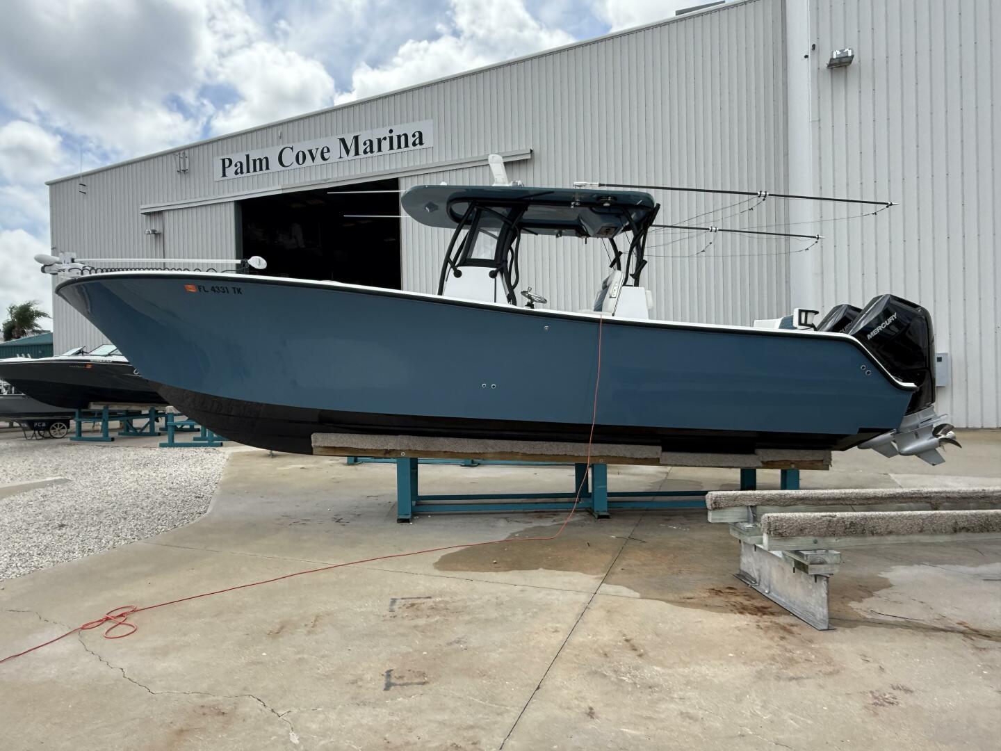 33ft Front Runner Yacht For Sale