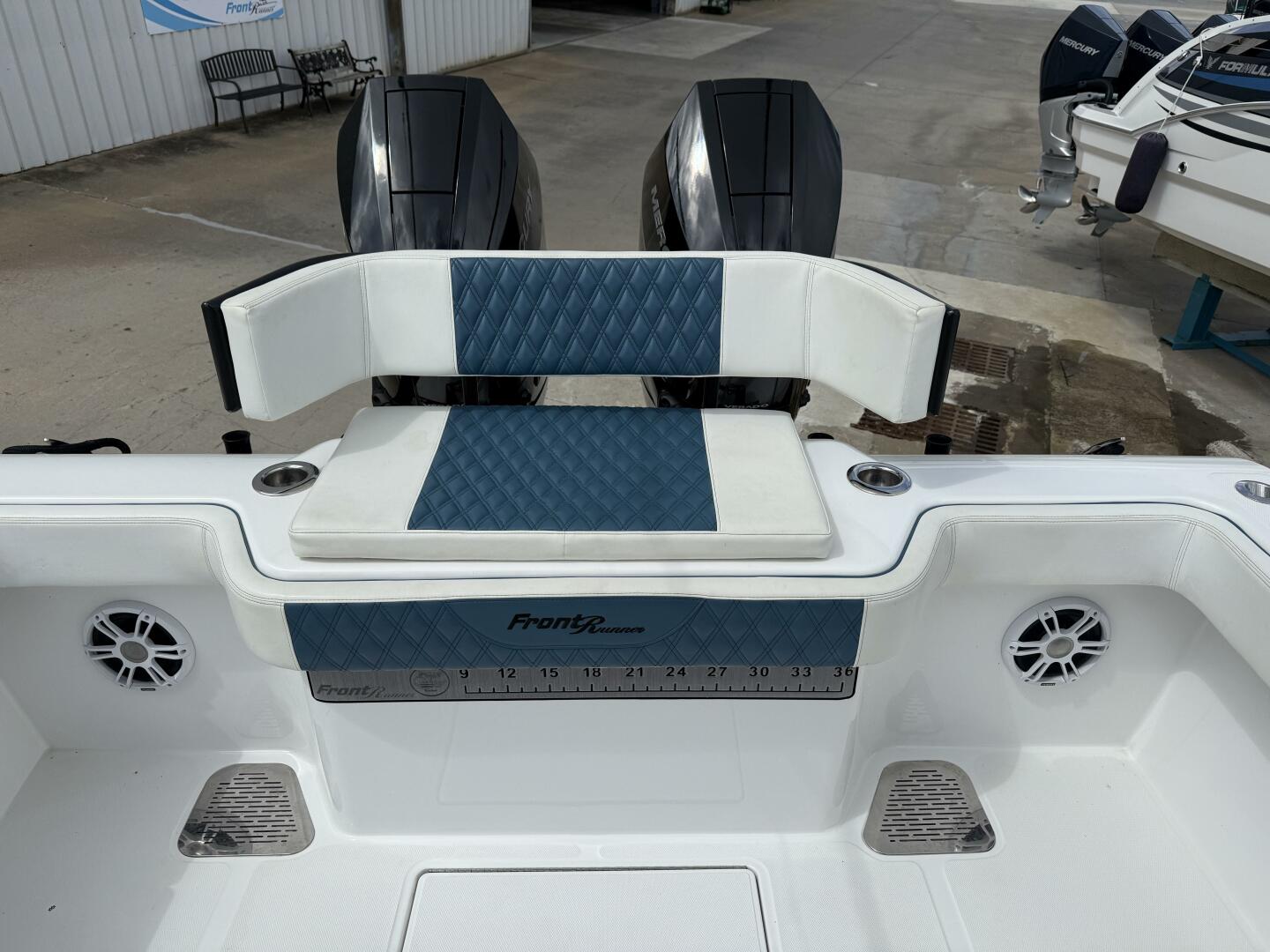 33ft Front Runner Yacht For Sale