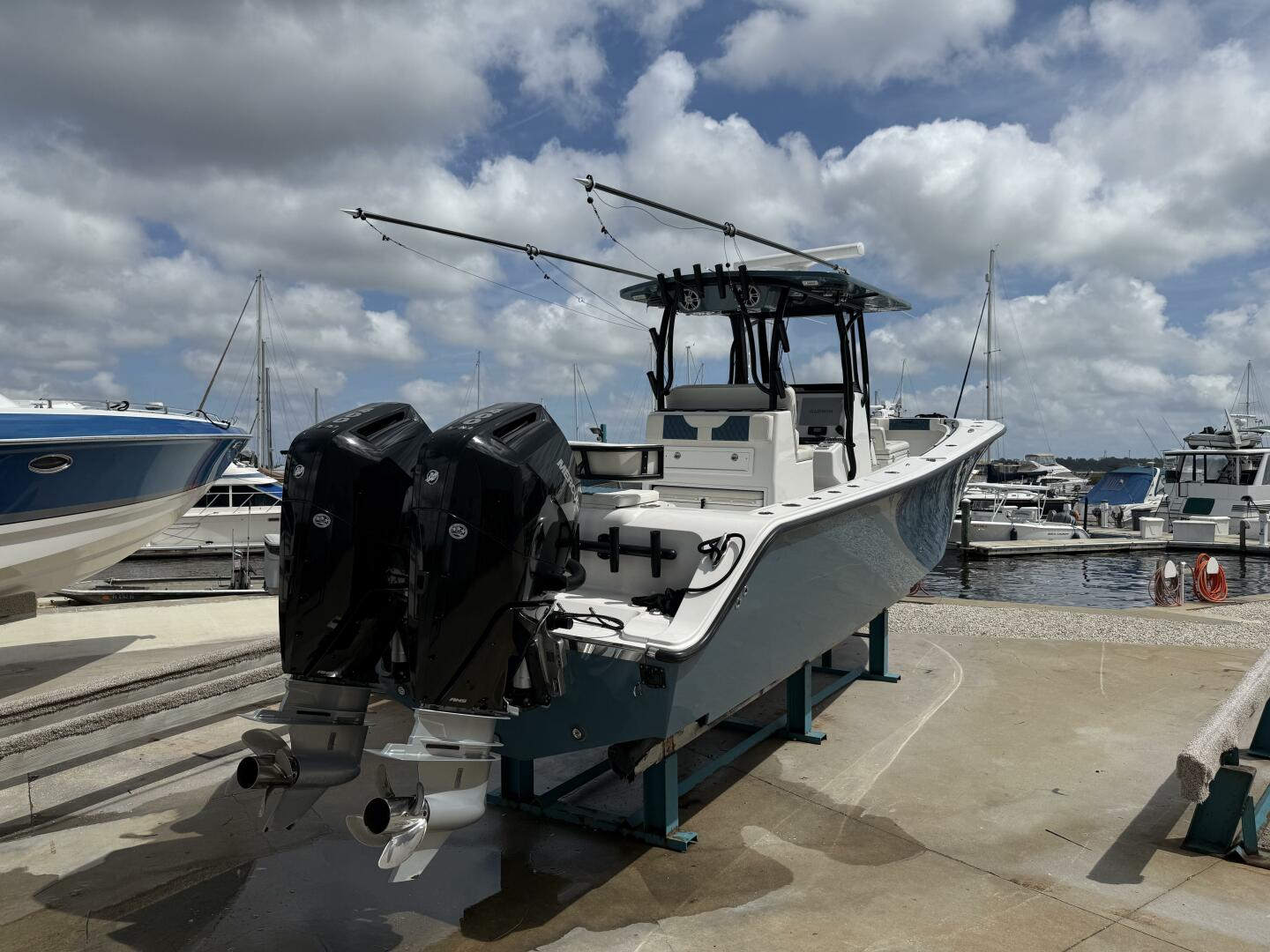 33ft Front Runner Yacht For Sale