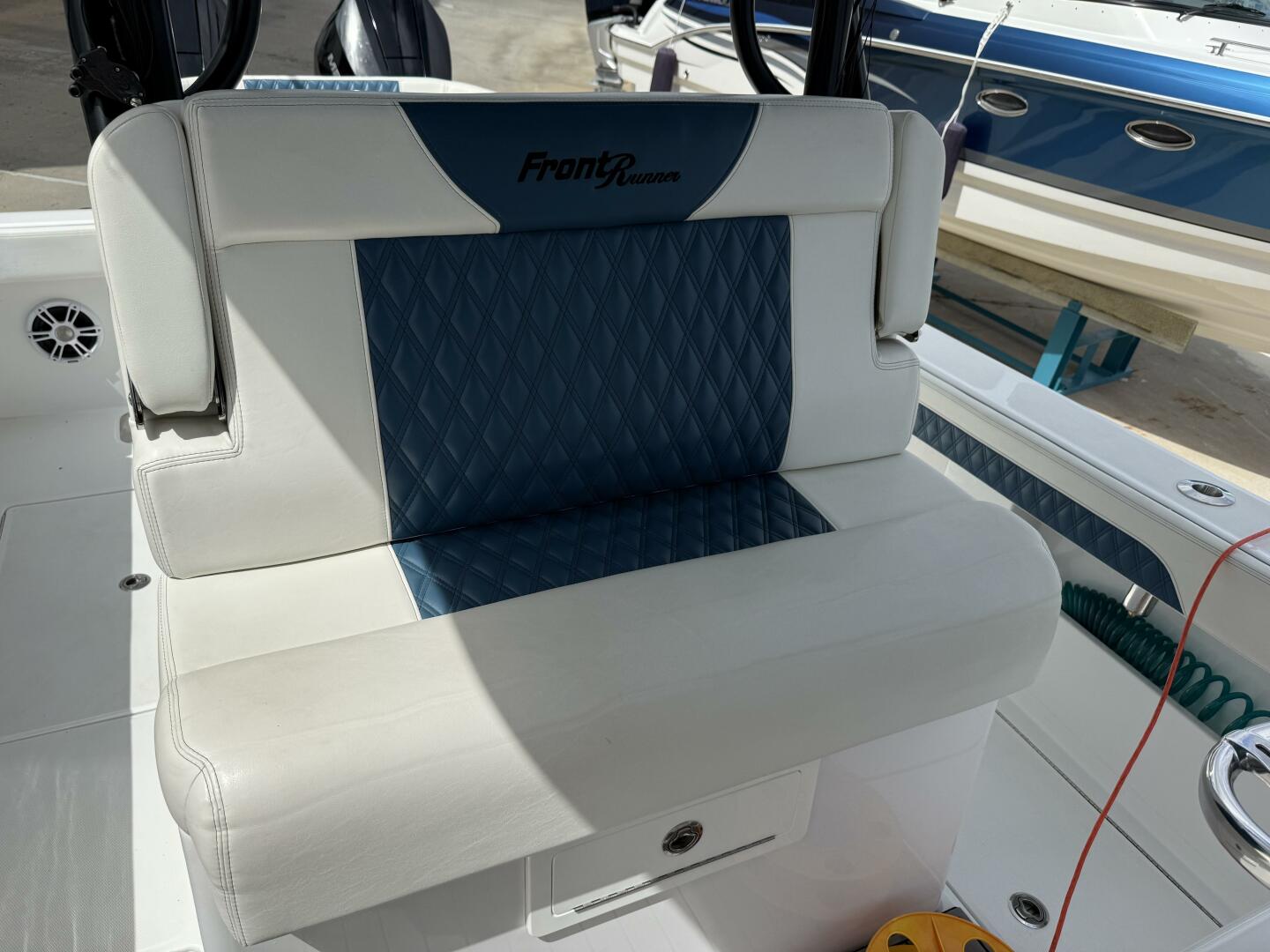 33ft Front Runner Yacht For Sale