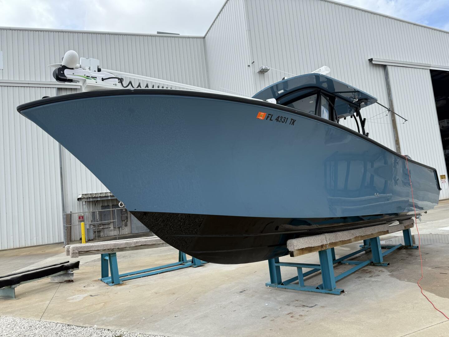 33ft Front Runner Yacht For Sale