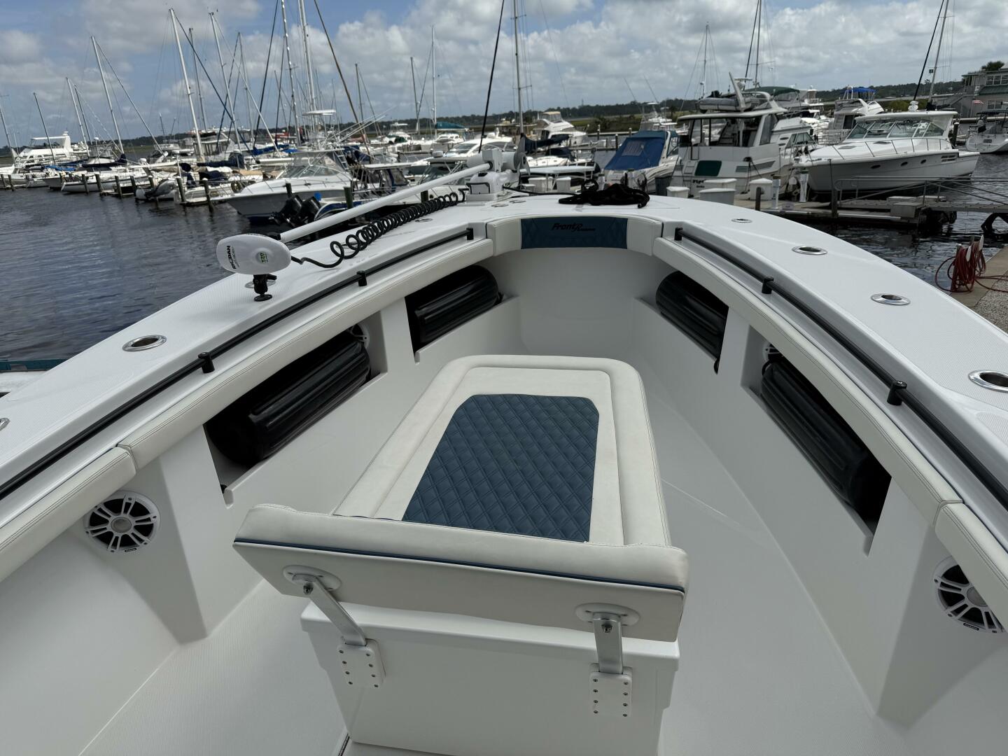 33ft Front Runner Yacht For Sale