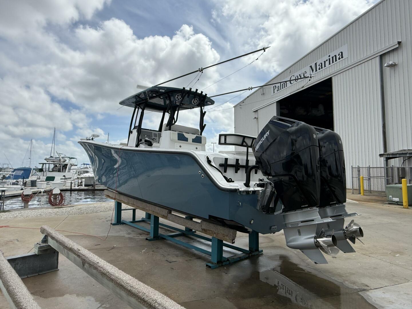 33ft Front Runner Yacht For Sale