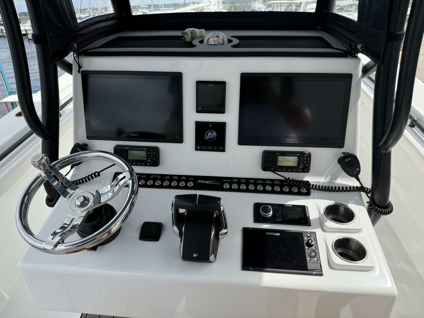 33ft Front Runner Yacht For Sale