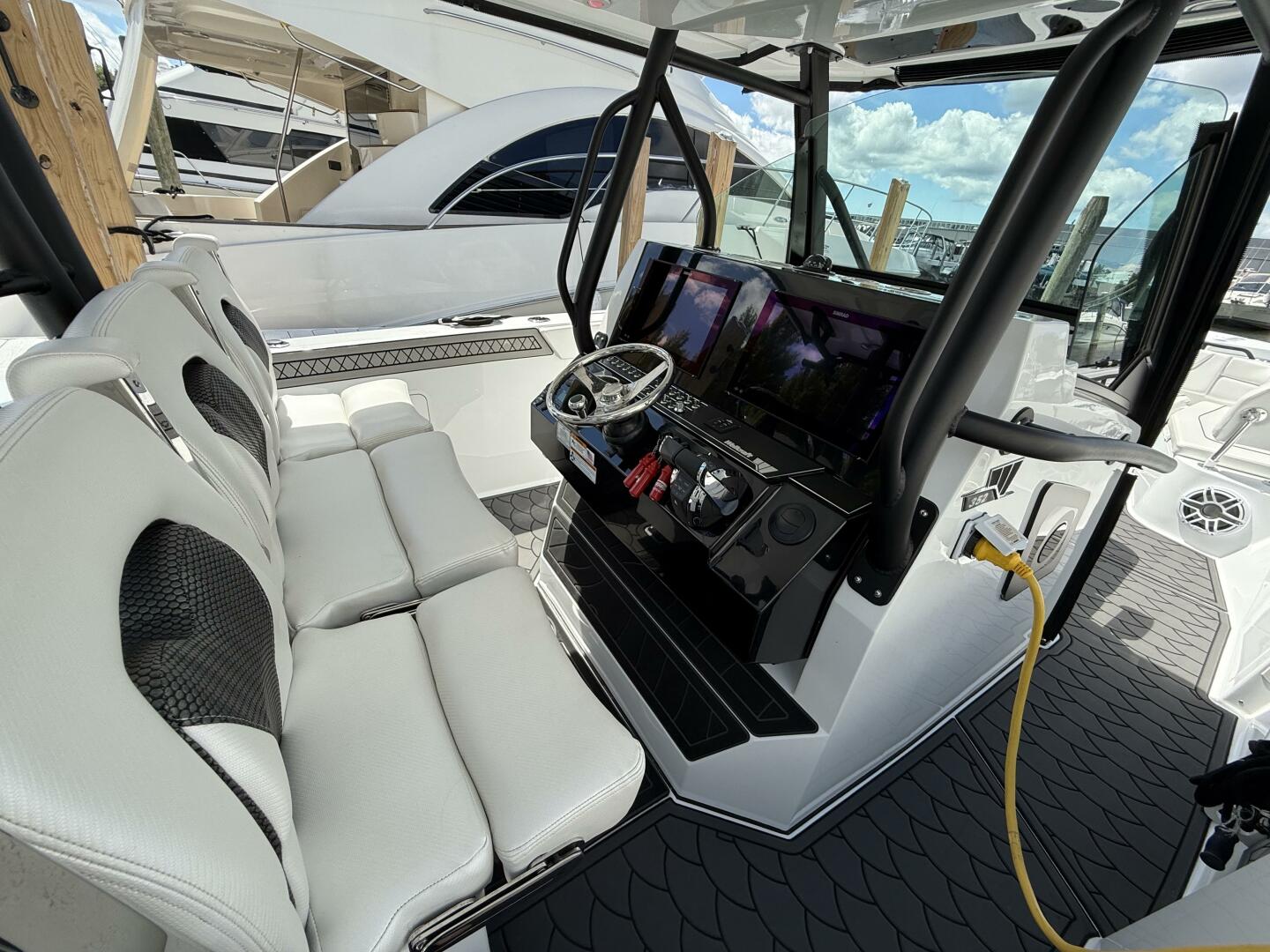 35ft Wellcraft Yacht For Sale