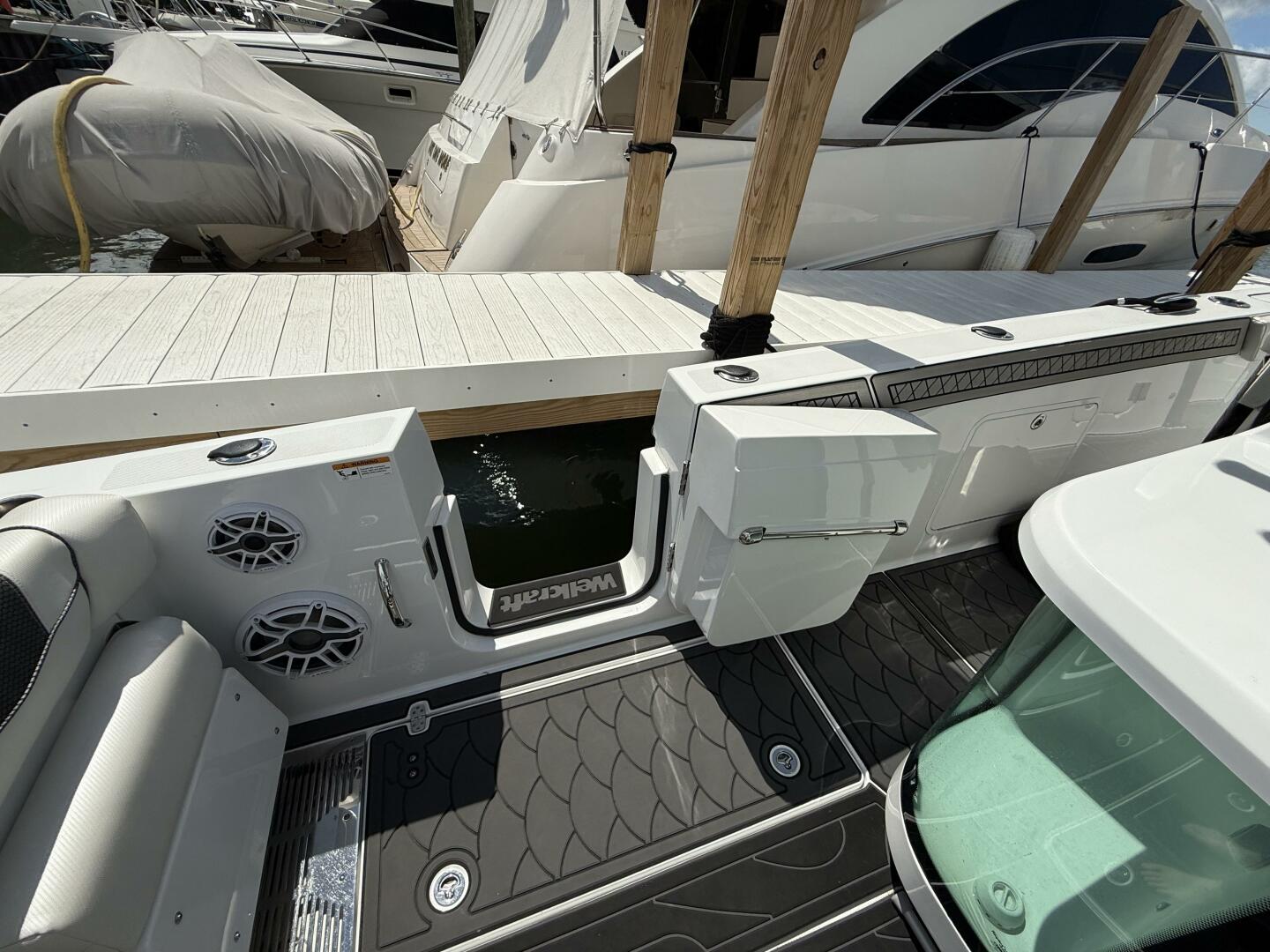35ft Wellcraft Yacht For Sale