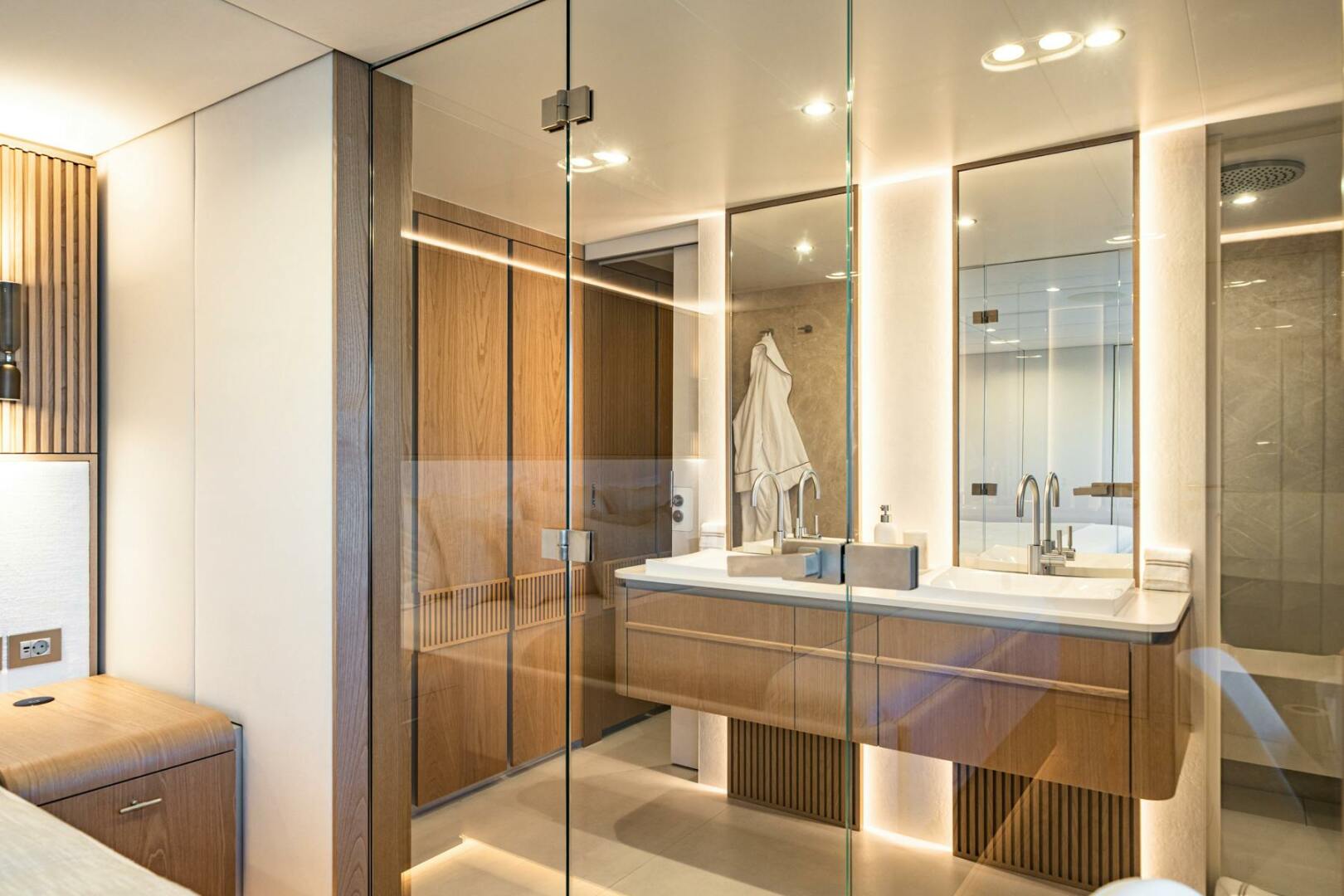 PETITE BELLE 100ft SUNREEF YACHTS Yacht For Sale PETITE BELLE 100ft SUNREEF YACHTS Yacht For Sale