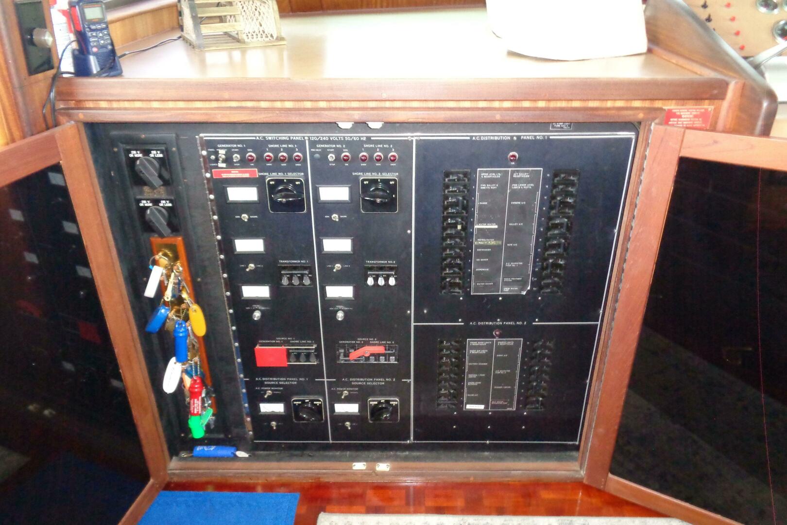Ivory Lady 70ft Hatteras Yacht For Sale