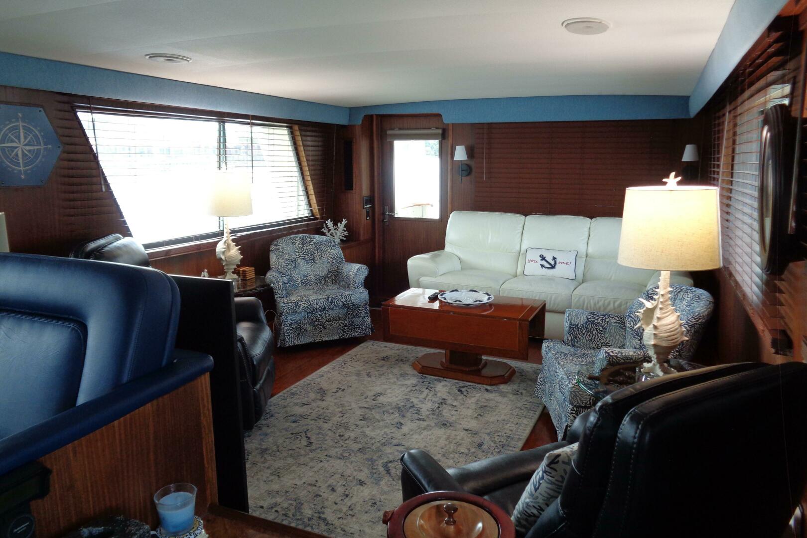 Ivory Lady 70ft Hatteras Yacht For Sale