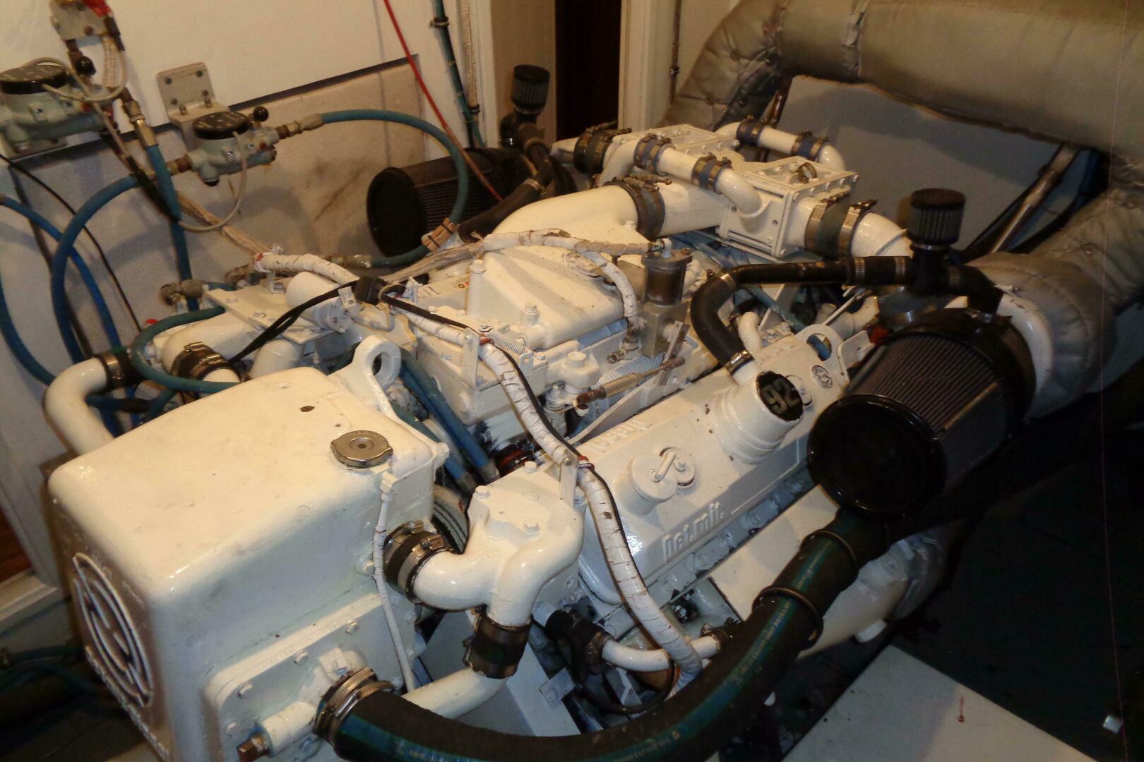Ivory Lady 70ft Hatteras Yacht For Sale