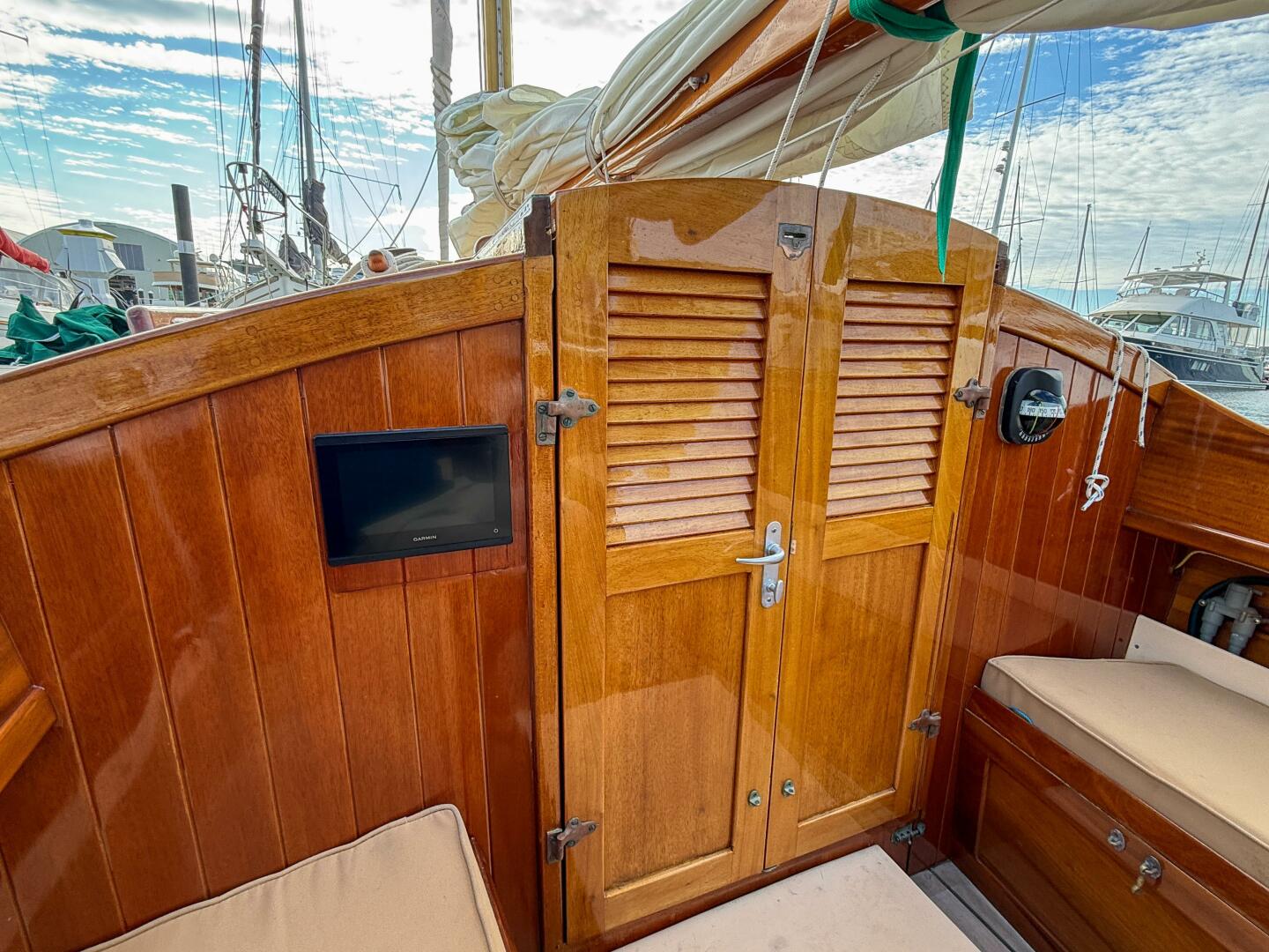 Jupiter 28ft Herreshoff Yacht For Sale