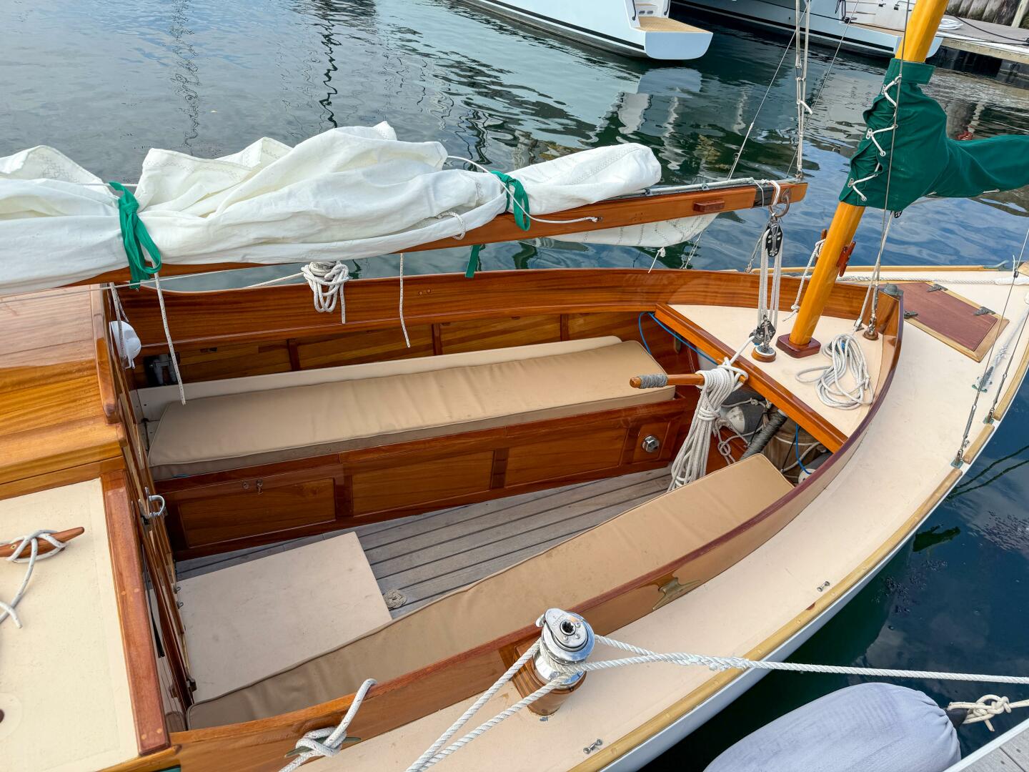 Jupiter 28ft Herreshoff Yacht For Sale