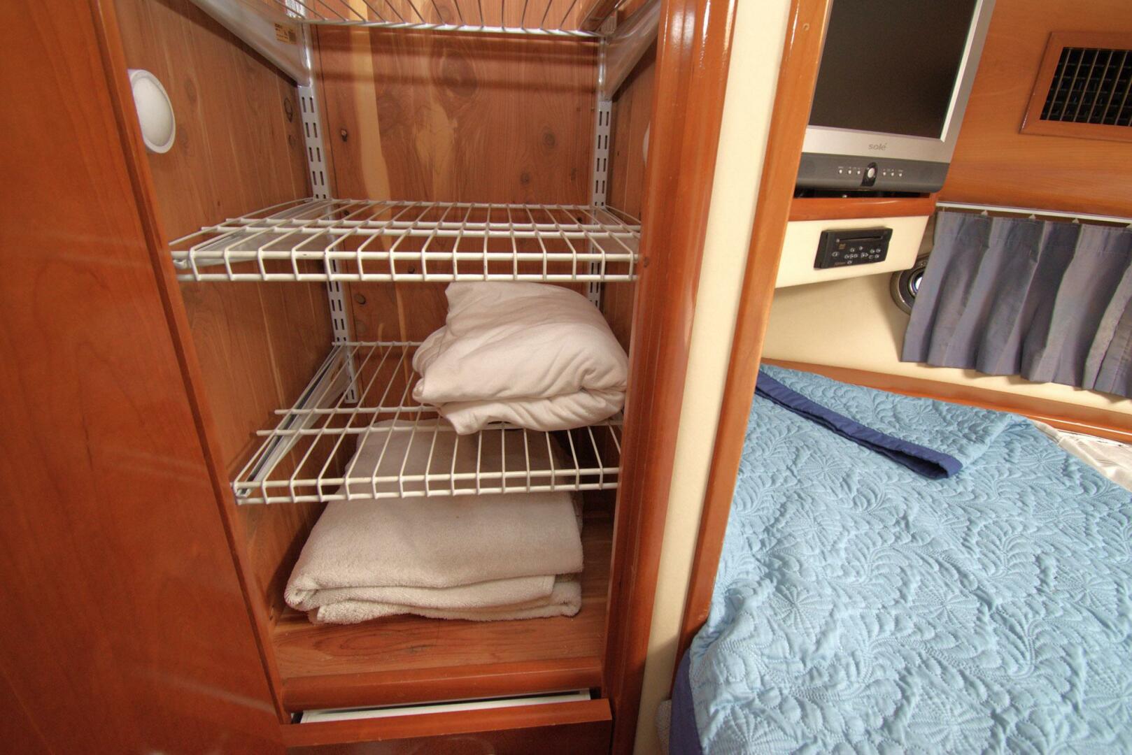 IV Play Too 46ft Carver Yacht For Sale