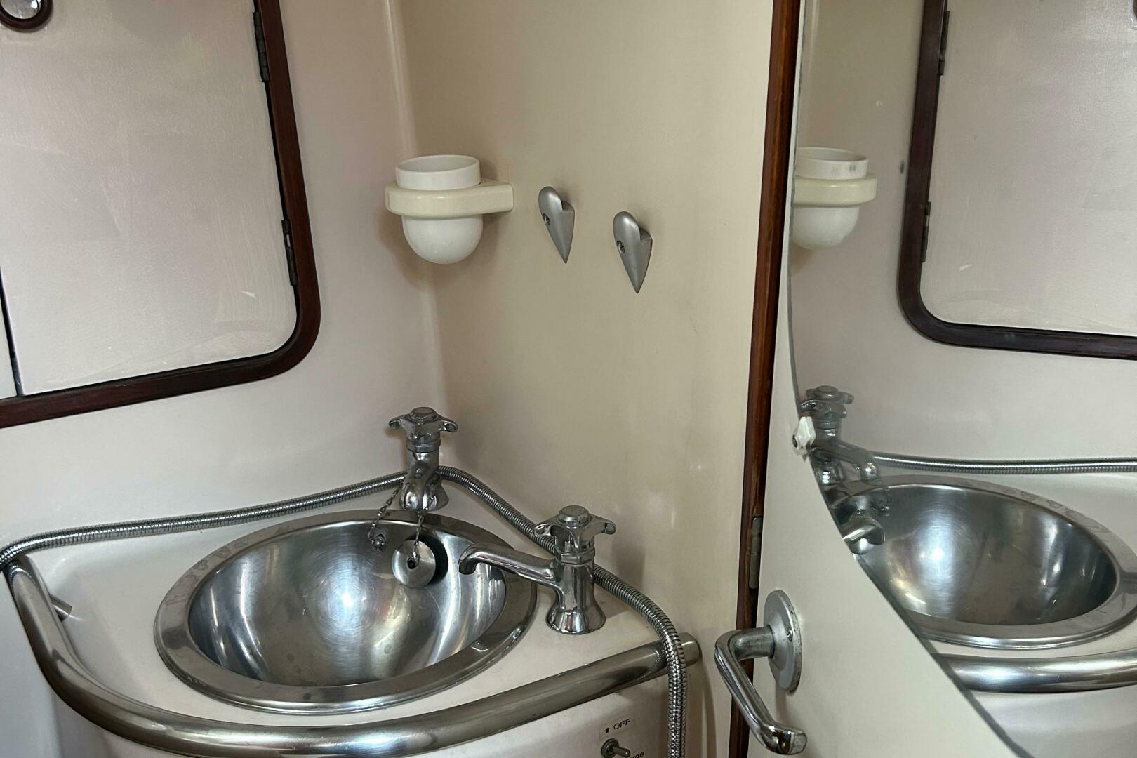 Zephyrus 50ft Beneteau Yacht For Sale
