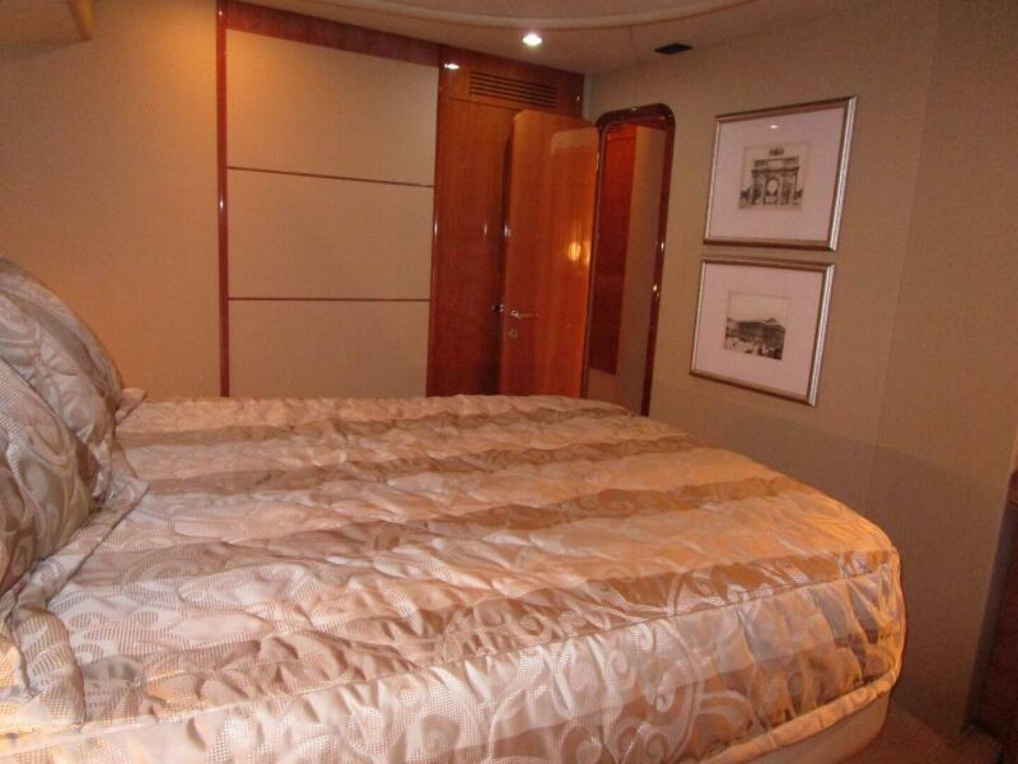 PRETTY LADY 59ft Ferretti Yachts Yacht For Sale