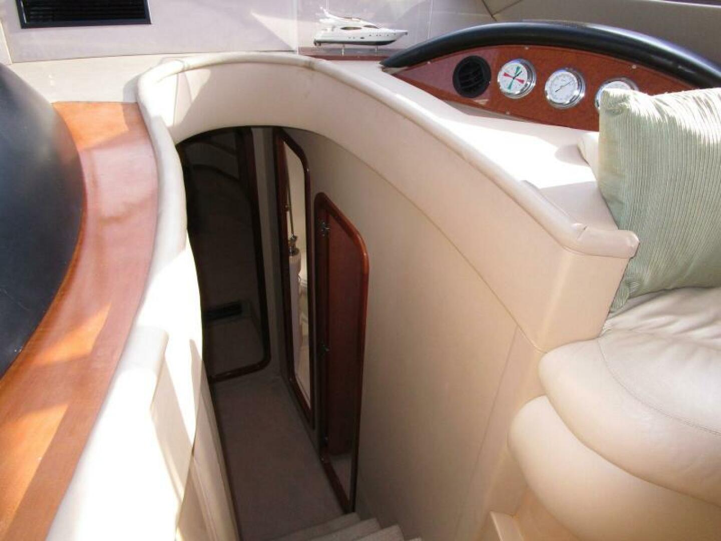 PRETTY LADY 59ft Ferretti Yachts Yacht For Sale