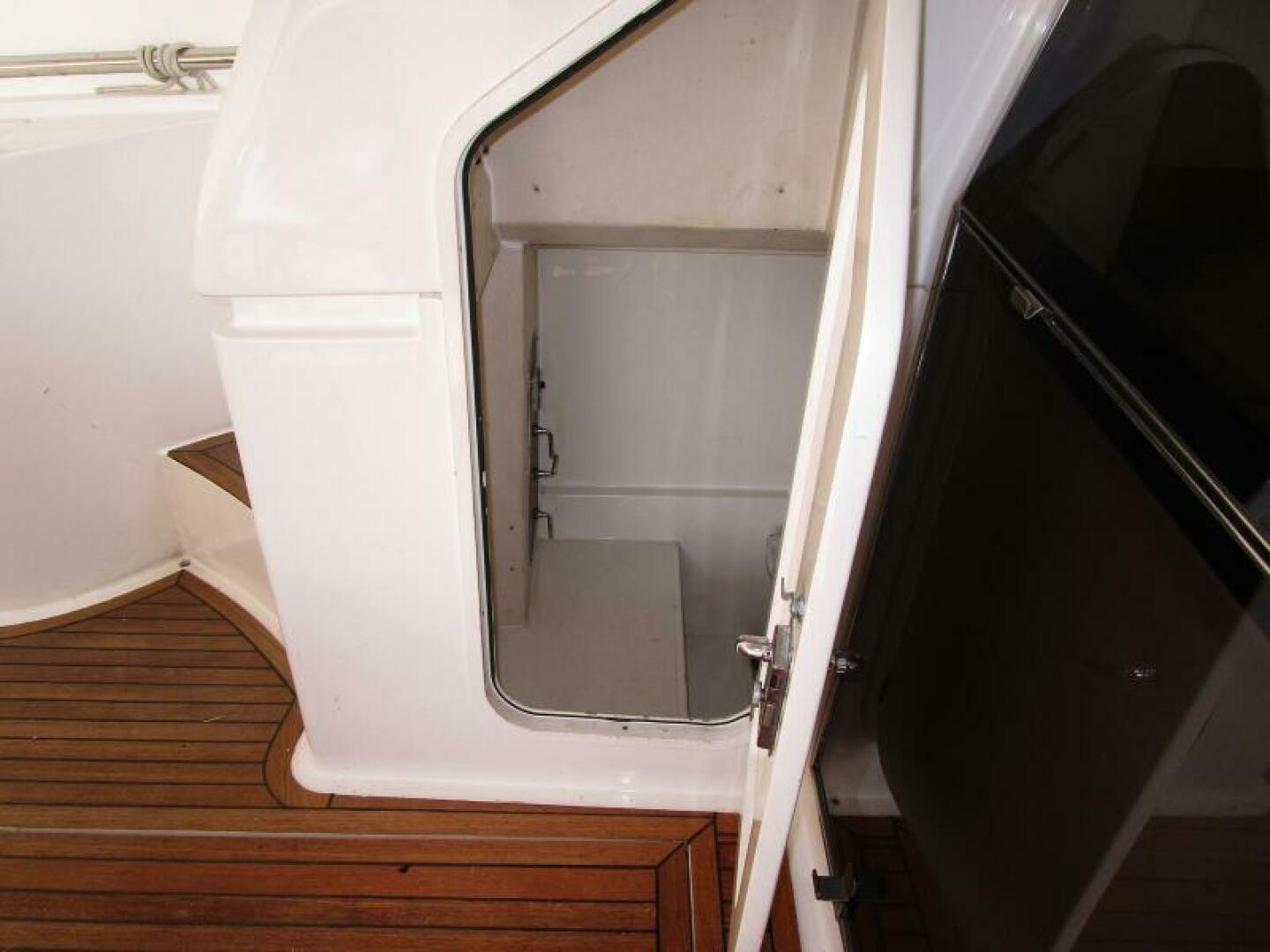 PRETTY LADY 59ft Ferretti Yachts Yacht For Sale