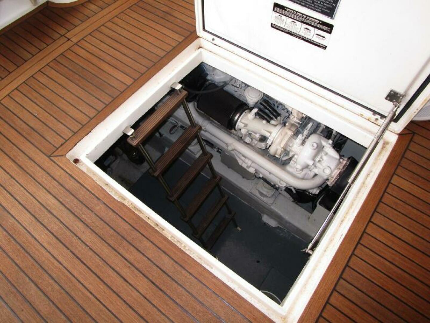 PRETTY LADY 59ft Ferretti Yachts Yacht For Sale