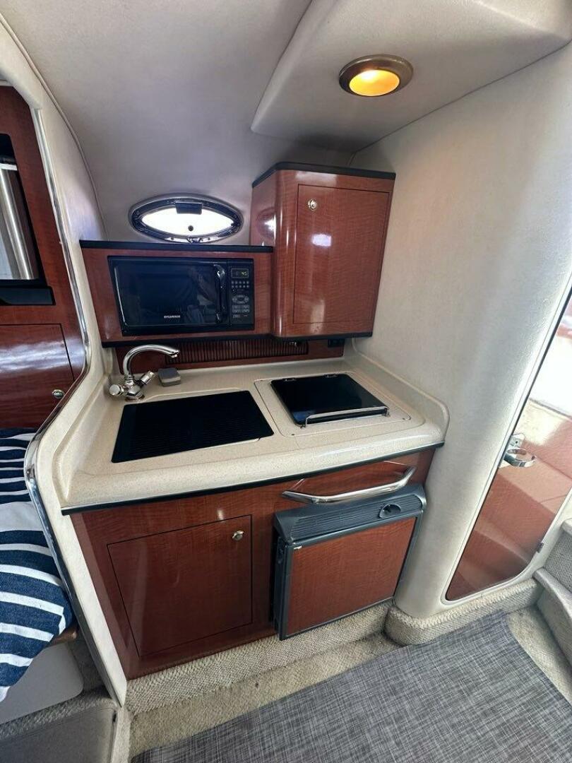 Miles to Go 28ft Sea Ray Yacht For Sale