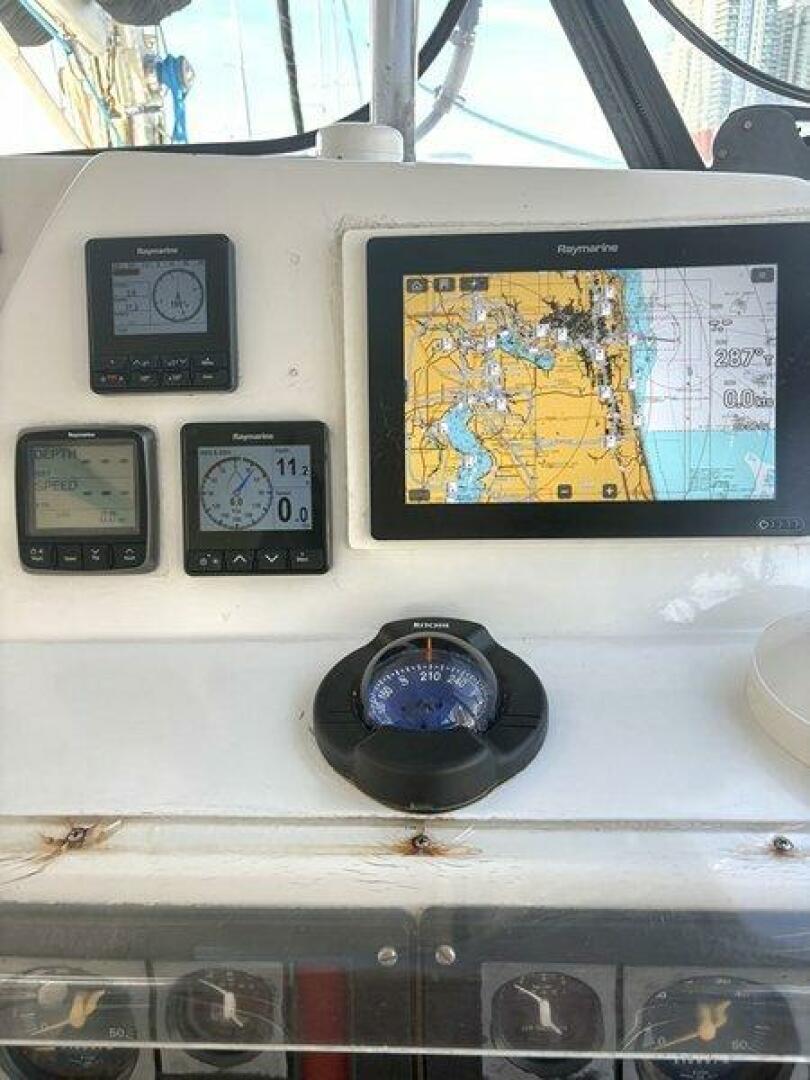 MOONLIGHT LADY 47ft Robertson  amp  Caine Yacht For Sale