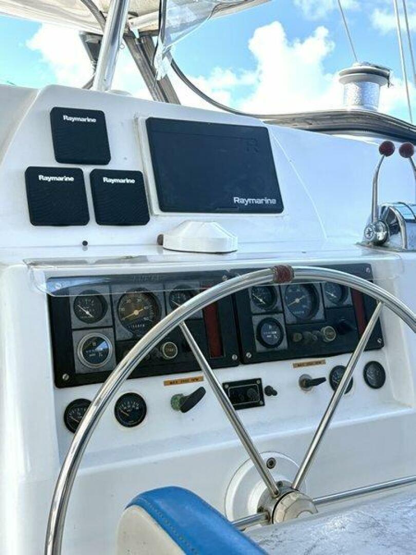 MOONLIGHT LADY 47ft Robertson  amp  Caine Yacht For Sale