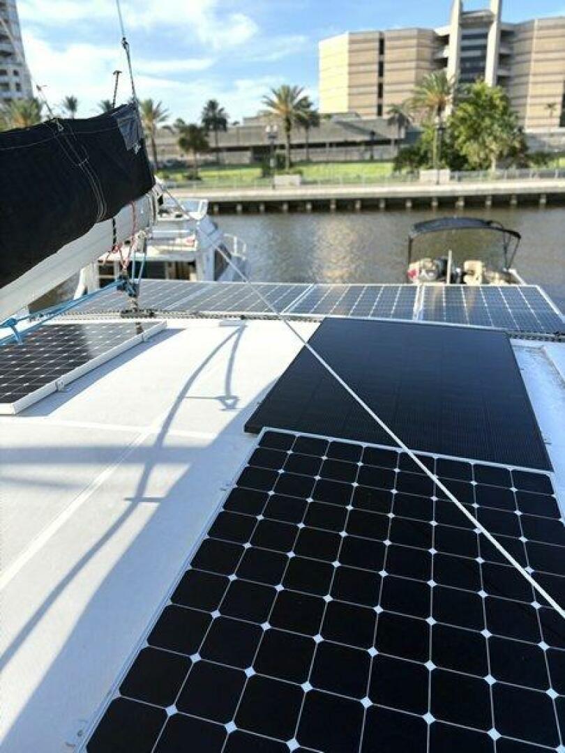 MOONLIGHT LADY 47ft Robertson  amp  Caine Yacht For Sale